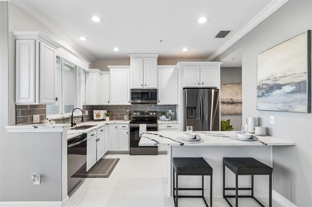 4326 SPINNAKER COVE LANE, Tampa, FL 33615