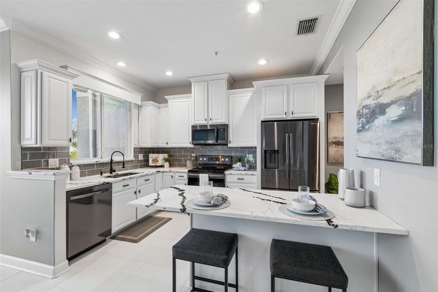 4326 SPINNAKER COVE LANE, Tampa, FL 33615