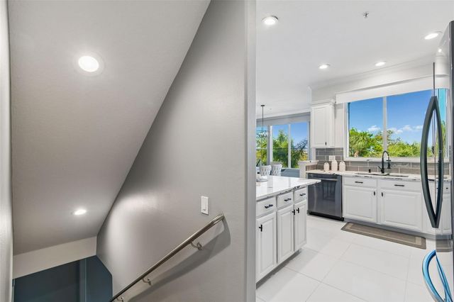 4326 SPINNAKER COVE LANE, Tampa, FL 33615