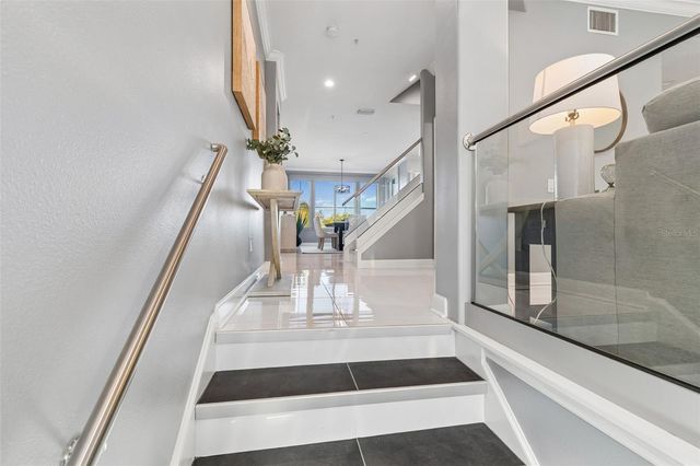 4326 SPINNAKER COVE LANE, Tampa, FL 33615