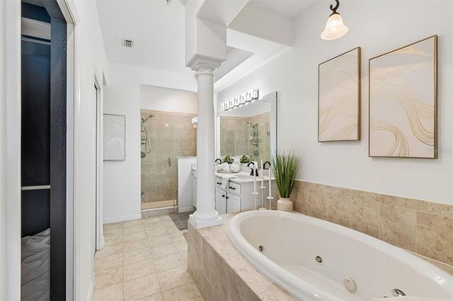 4326 SPINNAKER COVE LANE, Tampa, FL 33615