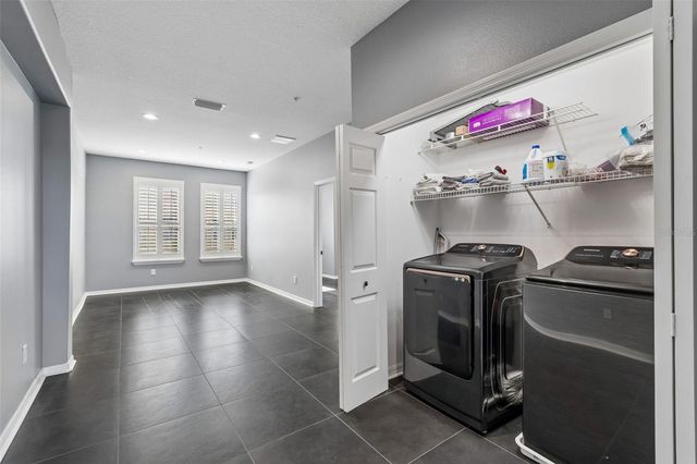 4326 SPINNAKER COVE LANE, Tampa, FL 33615