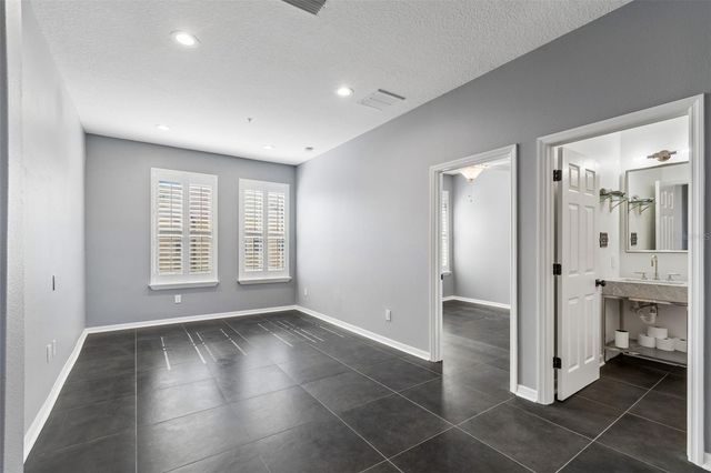 4326 SPINNAKER COVE LANE, Tampa, FL 33615