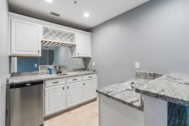 4326 SPINNAKER COVE LANE, Tampa, FL 33615