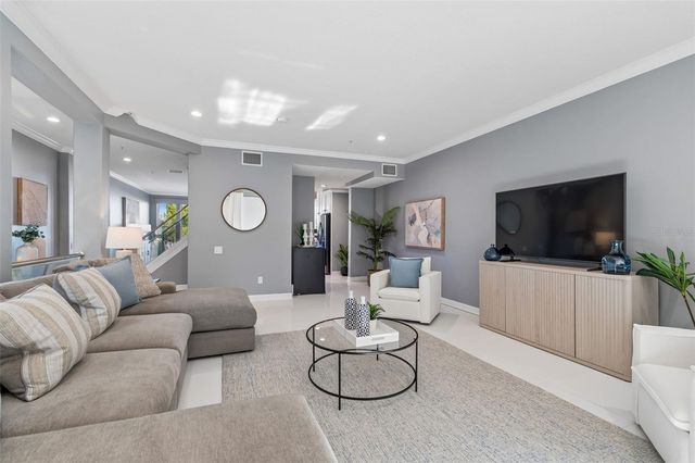 4326 SPINNAKER COVE LANE, Tampa, FL 33615