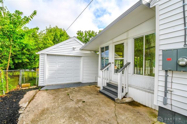 4227 Oakridge Drive, Dayton, OH 45417