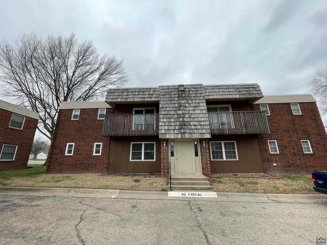 5466 SW 12th Ter Apt 3, Topeka, KS 66604