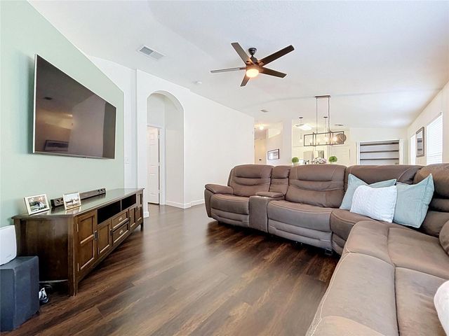 7710 CARRIAGE POINTE DRIVE, Gibsonton, FL 33534