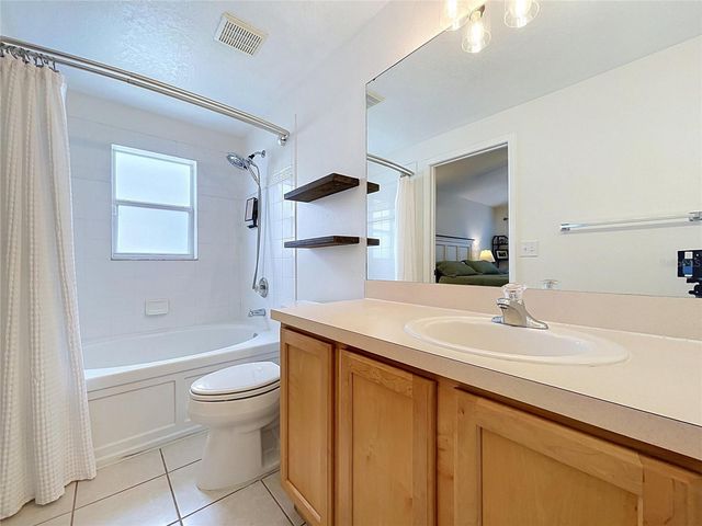 7710 CARRIAGE POINTE DRIVE, Gibsonton, FL 33534