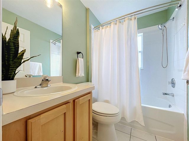 7710 CARRIAGE POINTE DRIVE, Gibsonton, FL 33534