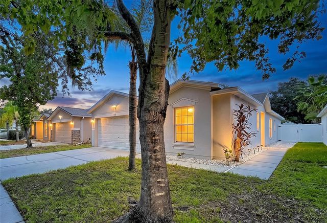 7710 CARRIAGE POINTE DRIVE, Gibsonton, FL 33534