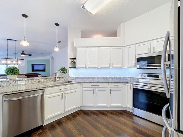 7710 CARRIAGE POINTE DRIVE, Gibsonton, FL 33534