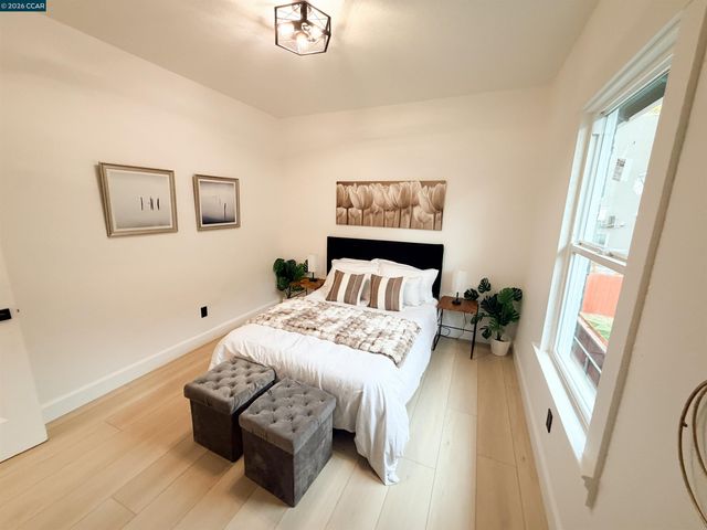 1030 E 21St St, Oakland, CA 94606
