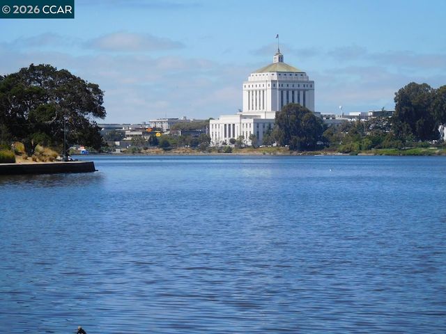 1030 E 21St St, Oakland, CA 94606