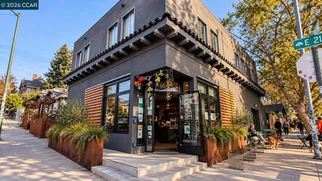 1030 E 21St St, Oakland, CA 94606
