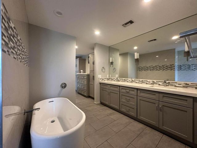 4 Saturn Circle, Rancho Mirage, CA 92270