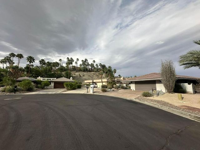 4 Saturn Circle, Rancho Mirage, CA 92270