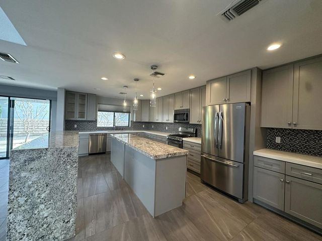 4 Saturn Circle, Rancho Mirage, CA 92270