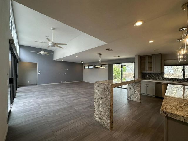 4 Saturn Circle, Rancho Mirage, CA 92270