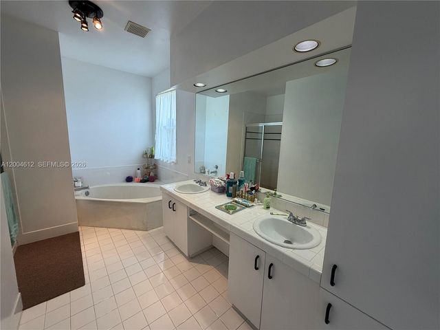 2329 NW 184th Terrace, Pembroke Pines, FL 33029