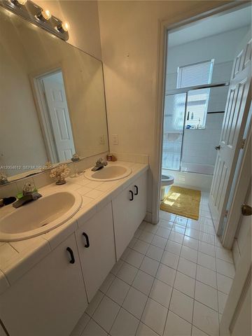 2329 NW 184th Terrace, Pembroke Pines, FL 33029