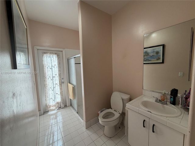 2329 NW 184th Terrace, Pembroke Pines, FL 33029