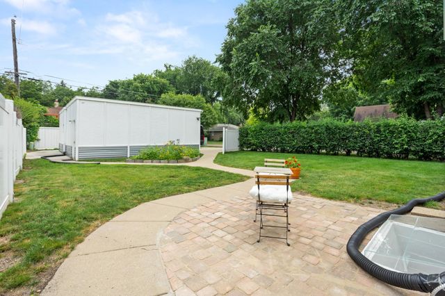 1550 8th Street S, Fargo, ND 58103