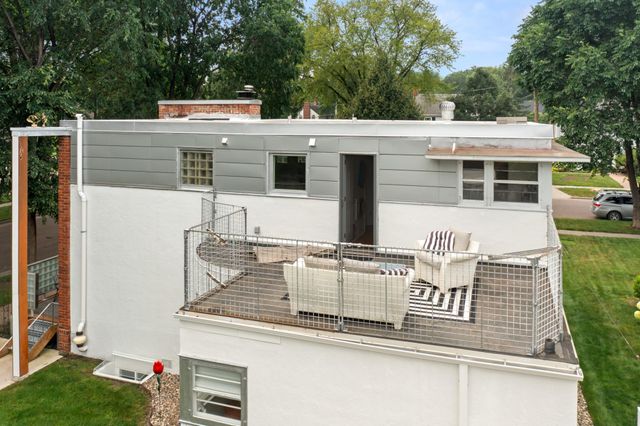 1550 8th Street S, Fargo, ND 58103