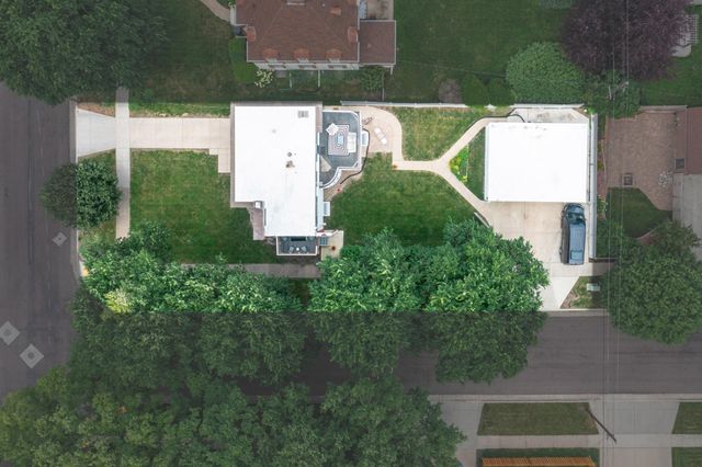 1550 8th Street S, Fargo, ND 58103