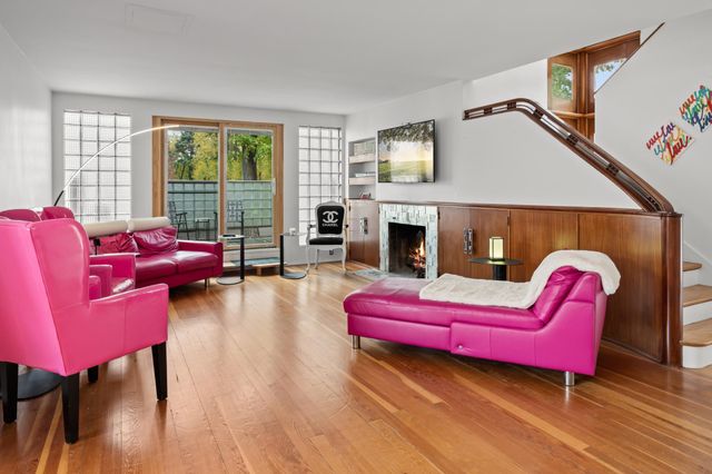 1550 8th Street S, Fargo, ND 58103