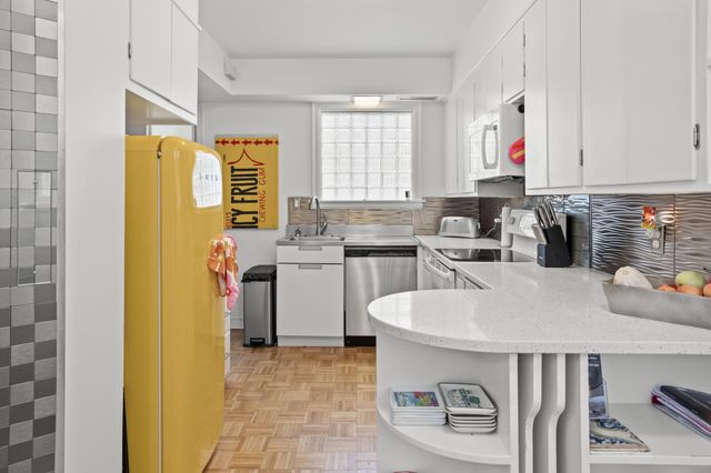 1550 8th Street S, Fargo, ND 58103