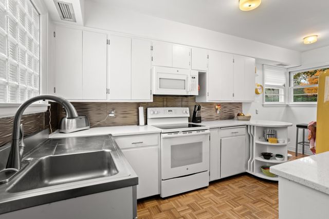 1550 8th Street S, Fargo, ND 58103