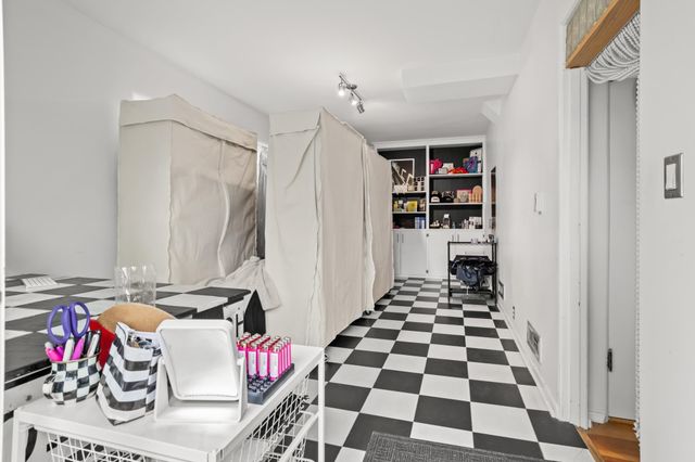 1550 8th Street S, Fargo, ND 58103