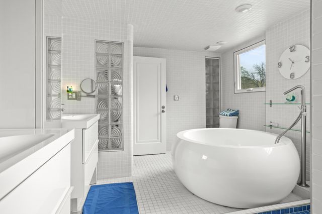 1550 8th Street S, Fargo, ND 58103