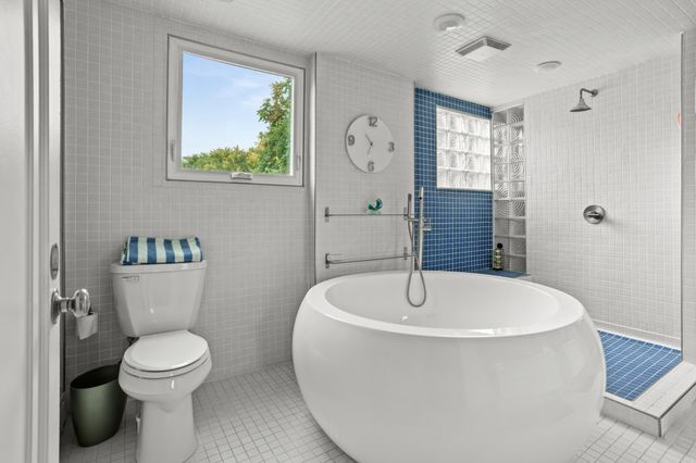 1550 8th Street S, Fargo, ND 58103