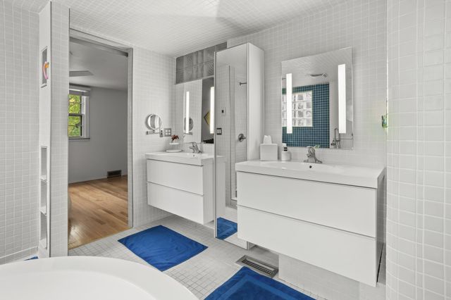 1550 8th Street S, Fargo, ND 58103