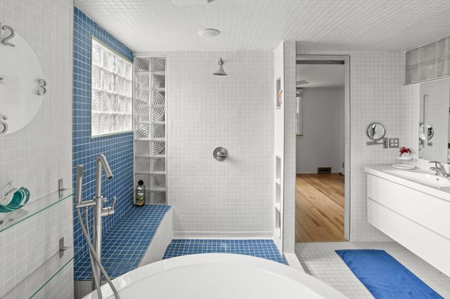 1550 8th Street S, Fargo, ND 58103