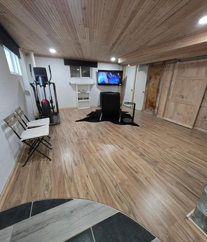 1550 8th Street S, Fargo, ND 58103