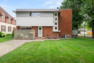 1550 8th Street S, Fargo, ND 58103