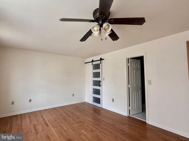 10128 REPRISE DR, Rockville, MD 20850