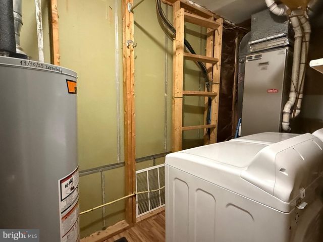 10128 REPRISE DR, Rockville, MD 20850