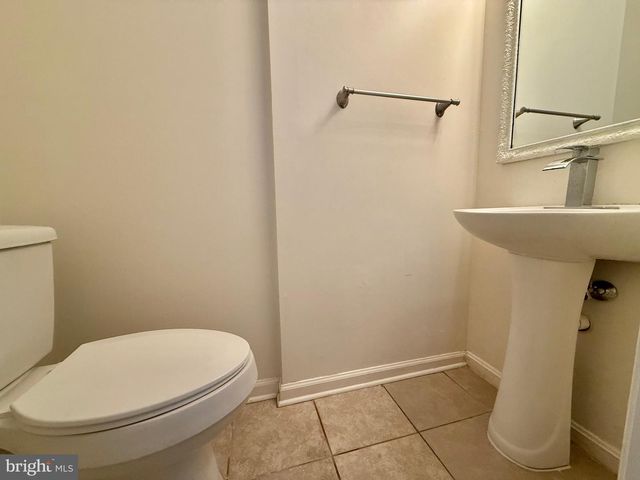 10128 REPRISE DR, Rockville, MD 20850