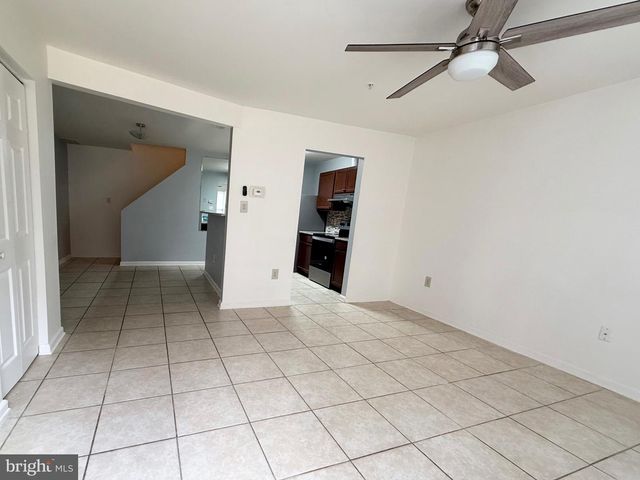 10128 REPRISE DR, Rockville, MD 20850