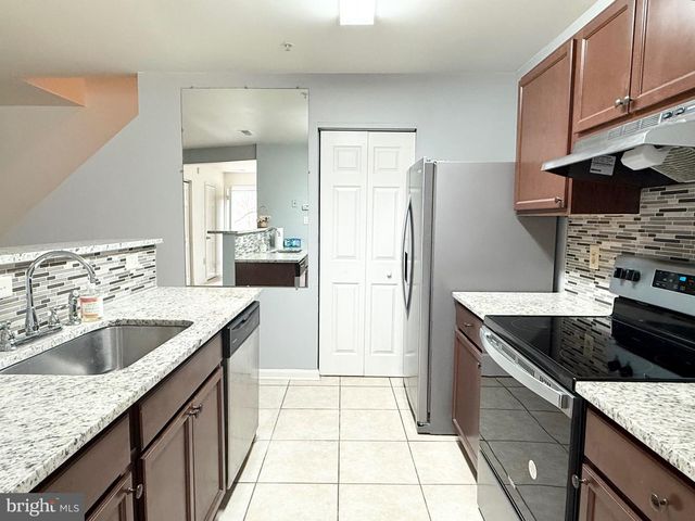 10128 REPRISE DR, Rockville, MD 20850