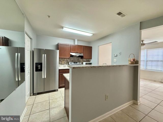 10128 REPRISE DR, Rockville, MD 20850