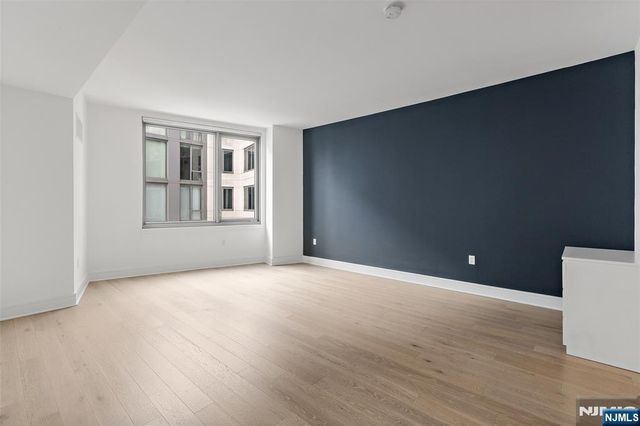 9 Ave At Port Imperial 0911, West New York, NJ 07093