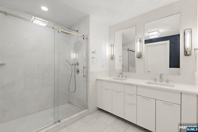 9 Ave At Port Imperial 0911, West New York, NJ 07093