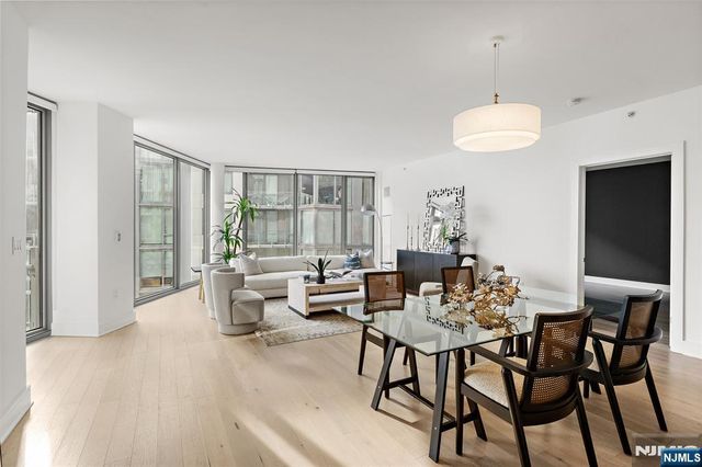 9 Ave At Port Imperial 0911, West New York, NJ 07093