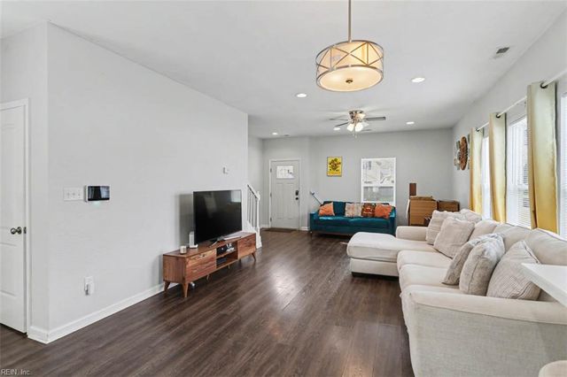 2700 Myrtle AVE, Norfolk, VA 23504