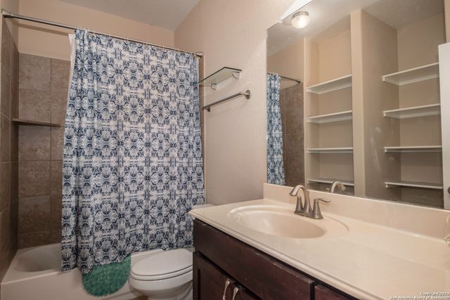 3958 Bacall Way, San Antonio, TX 78109